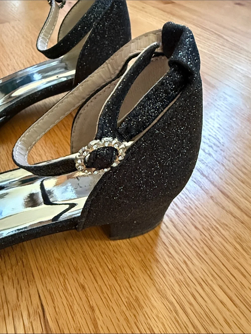 Badgley Mischka girls heels with ankle strap